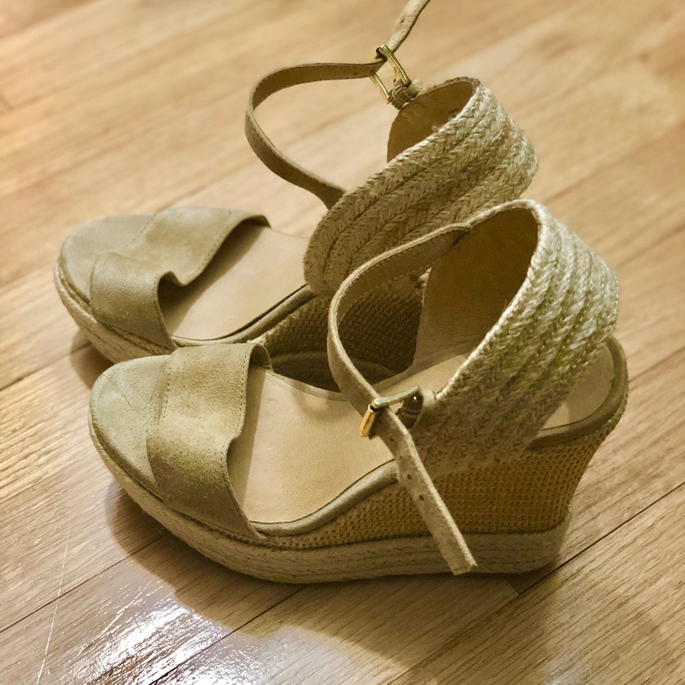 NWOT ✨ALDO✨ Wedge